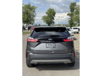 This ACCIDENT FREE Ford Edge SEL comes loaded with a reliable and responsive 2.0L TURBOCHARGED motor... (image 6)