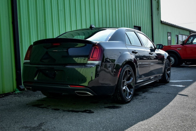 2022 Chrysler 300 S • SUNROOF • NAV • HEATED LEATHER • PREM. AUD in Cars & Trucks in Cornwall - Image 3