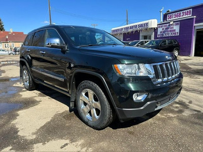2013 JEEP GRAND CHEROKEE LIMITED 5.7L HEMI with 160,000 kms!!