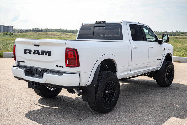 2025 Ram 3500 LIFTED LOADED DIESEL LARAMIE CREWCAB 4X4 LEATHER in Cars & Trucks in Strathcona County - Image 4