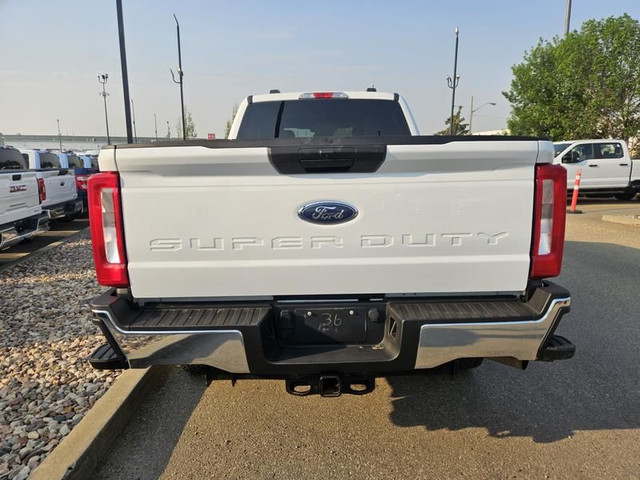 2023 Ford Super Duty F-250 SRW XLT 4WD Crew Cab 6.75' Box, 7.3L  in Cars & Trucks in St. Albert - Image 4