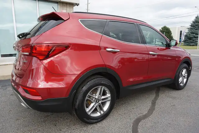 2018 Hyundai Santa Fe in Cars & Trucks in Oakville / Halton Region - Image 8