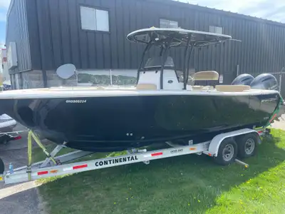2016 Sportsman 251 Heritage Center Console Twin Yamaha 150HP Four-Stroke Engines | Only 475 Hours Th...
