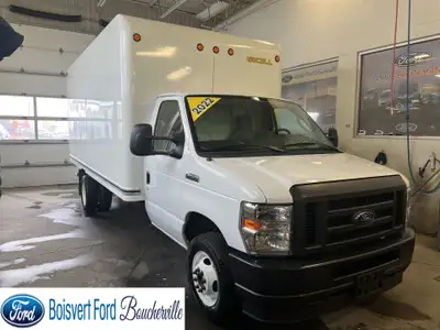 FORD E-450 CUBE 16 PIEDS 176 WB MOTEUR 7.3L DIFFERENTIEL 4.56 BLANC 14,000 GVWR PACKAGE EN PARFAITE...