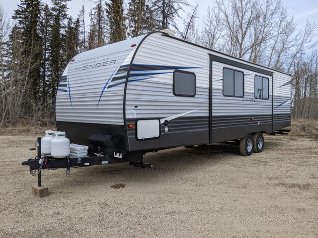 2021 Forest River 34 Ft T/A Travel Trailer Avenger in Travel Trailers & Campers in Edmonton - Image 2