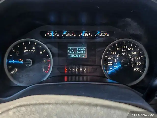 2015 Ford F-150 XLT | Cloth | Running Boards in Cars & Trucks in Grande Prairie - Image 18