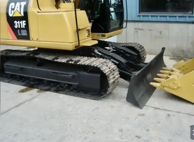 2015 CAT 311F in Heavy Equipment in City of Halifax - Image 4