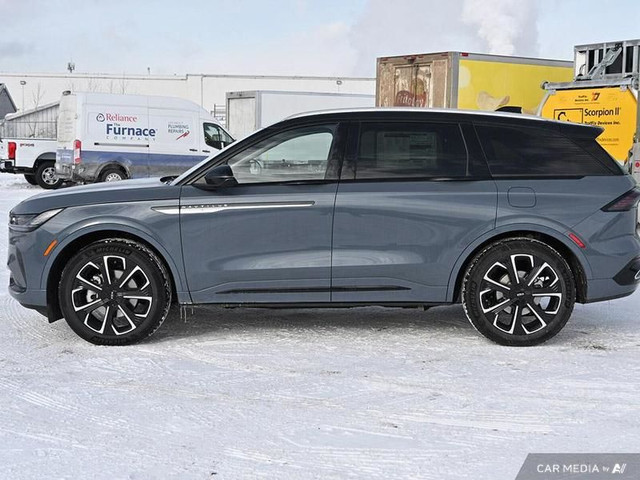 2025 Lincoln Nautilus Reserve in Cars & Trucks in Edmonton - Image 3