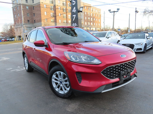  2020 Ford Escape SE AWD-BACK-UP-CAMERA-3-YEARS WARRANTY AVAILAB in Cars & Trucks in Oakville / Halton Region - Image 2