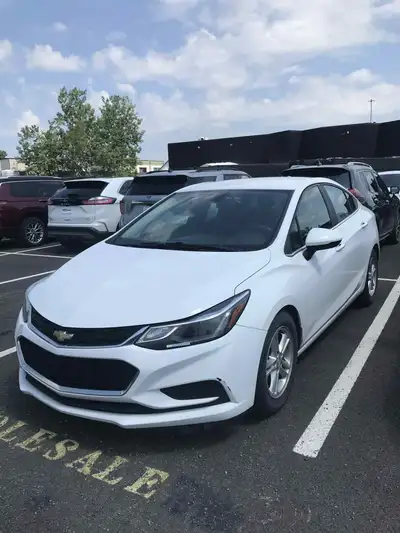 2016 Chevrolet Cruze 1.4 L Automatique 125 000 KM . TRÈS ÉCONOMIQUE TRÈS BIEN ENTRETENU . Groupe Éle...