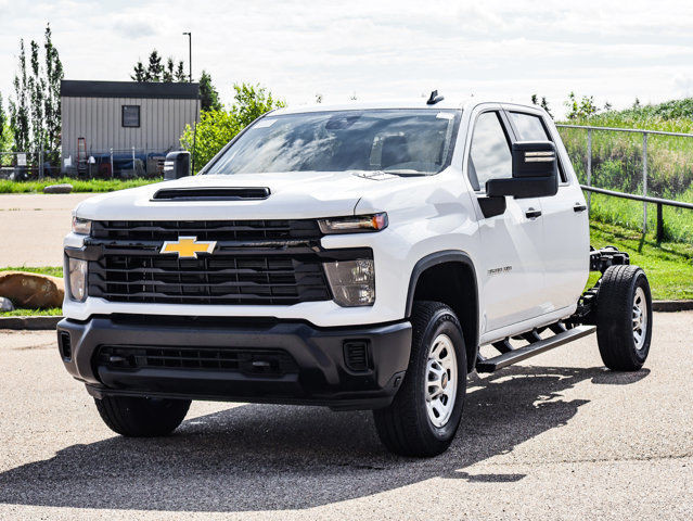 2025 Chevrolet Silverado 3500HD Work Truck in Cars & Trucks in Strathcona County - Image 4