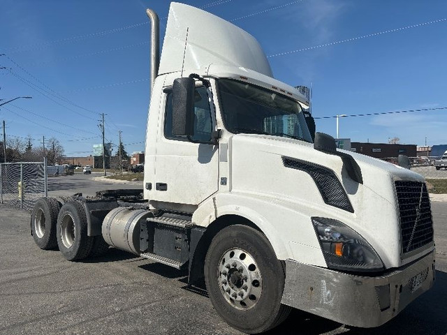 2018 Volvo VNL64300 in Heavy Trucks in Edmonton