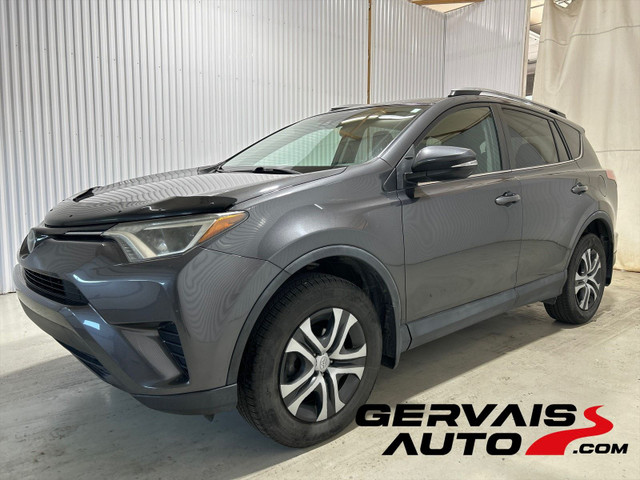 2017 Toyota RAV4 LE AWD Mags Écran Bluetooth Caméra *Traction in in Cars & Trucks in Shawinigan