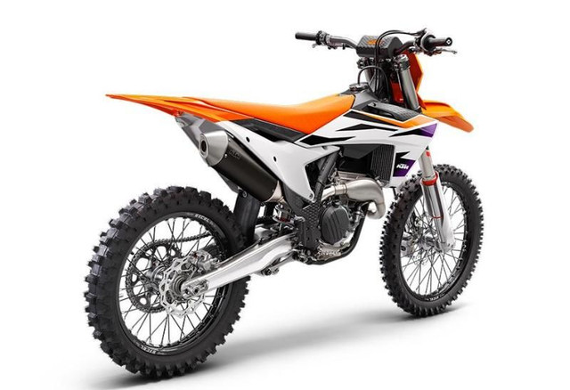 2024 KTM 250 SX-F in Dirt Bikes & Motocross in Laval / North Shore - Image 2
