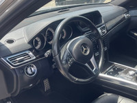 All vehicles come with a full vehicle History Report, ask to see it! Fully loaded Mercedes E400 4Mat... (image 9)
