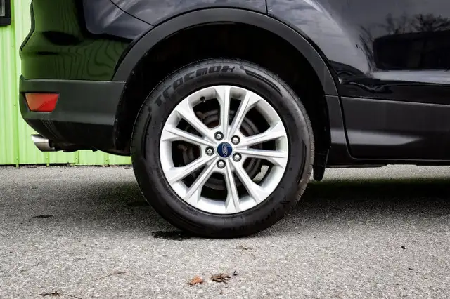 2019 Ford Escape SE FWD • HEATED SEATS • CP/AA • REMOTE START in Cars & Trucks in Ottawa - Image 7