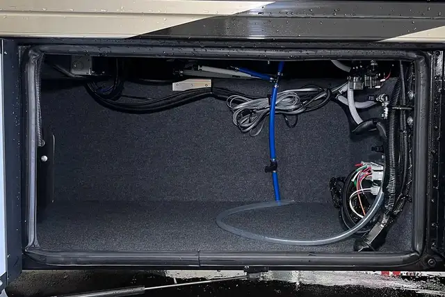 2023 Newmar Bay Star 3225 – Pre-Owned Class A Motorhome. in RVs & Motorhomes in Red Deer - Image 11