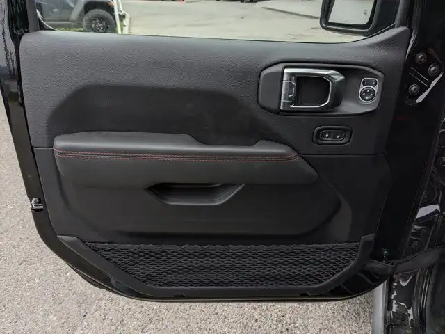 2025 Jeep Wrangler Rubicon X - Off Road Camera - Trailer Tow dans Autos et camions dans Calgary - Image 12