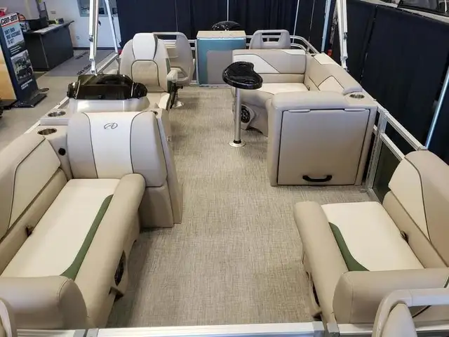 2023 Avalon Venture Fish N Cruise 21 FT in Powerboats & Motorboats in Saskatoon - Image 6
