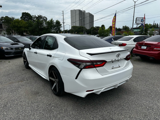 2021 Toyota Camry SE | Leather in Cars & Trucks in City of Toronto - Image 4