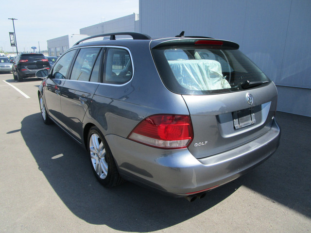 2011 Volkswagen Golf wagon STK# A19911 in Cars & Trucks in Calgary - Image 4