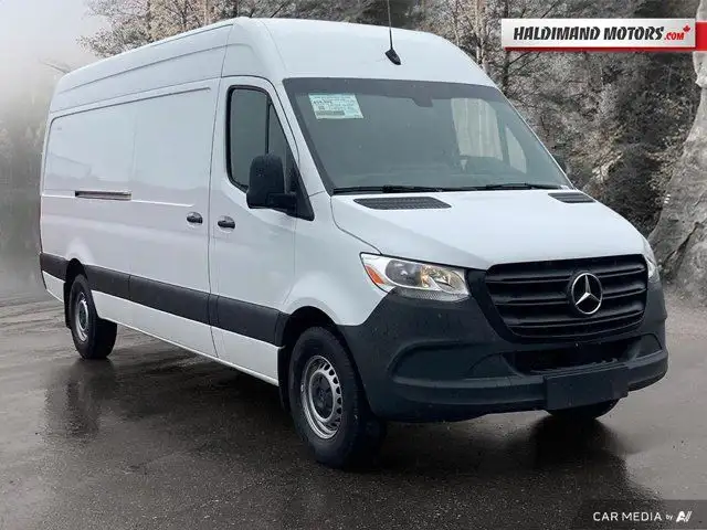 2024 Mercedes-Benz Sprinter in Cars & Trucks in Hamilton - Image 8