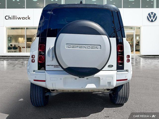 2020 Land Rover Defender 110HSE | BC ONLY | AWD | SUNROOF PKG in Cars & Trucks in Chilliwack - Image 4
