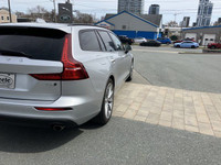 THIS VEHICLE COMES WITH AN ADDITIONAL SET OF VOLVO WINTER TIRES AND RIMS! The 2020 Volvo V60 Momentu... (image 8)