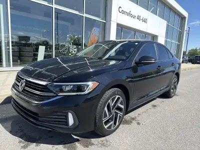 PRIX ET QUALITÉ IMBATTABLE venez découvrir notre VOLKSWAGEN JETTA 2022 HIGHLINE BAS KILO CUIR TOIT P...