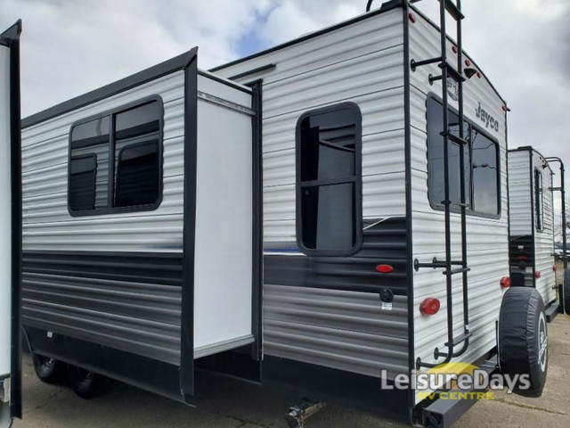 2024 Jayco Jay Flight 340RLK in Travel Trailers & Campers in Ottawa - Image 3