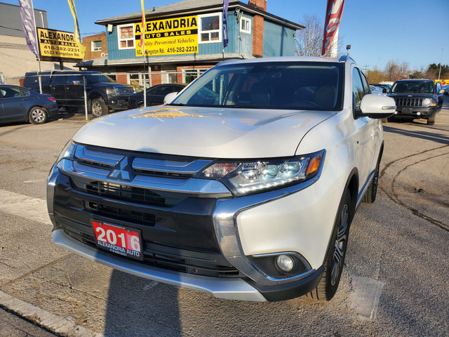 2016 Mitsubishi Outlander 4WD 4dr GT/7 passengers in Cars & Trucks in City of Toronto