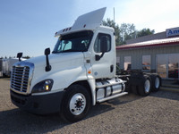2016 FREIGHTLINER CASCADIA DAY CAB TRACTOR #3819