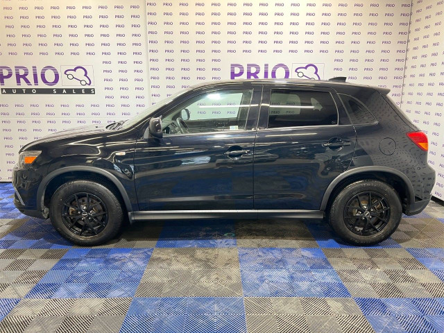 2019 Mitsubishi RVR in Cars & Trucks in Ottawa - Image 2