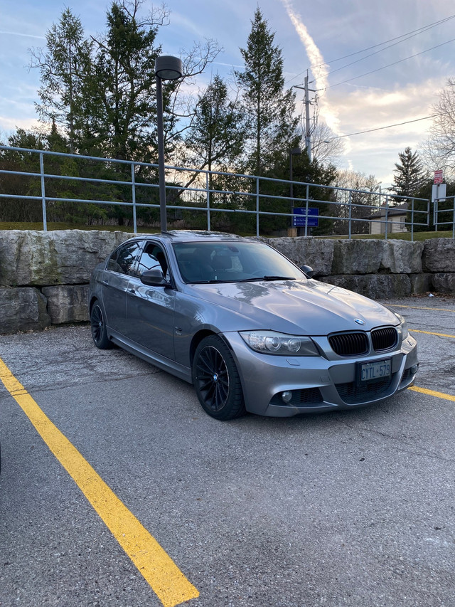 2010 BMW 3 Series Basic in Cars & Trucks in Hamilton