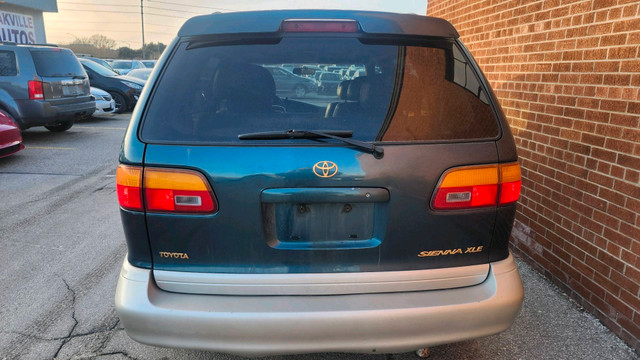1998 Toyota Sienna 4dr XLE in Cars & Trucks in Oakville / Halton Region - Image 4