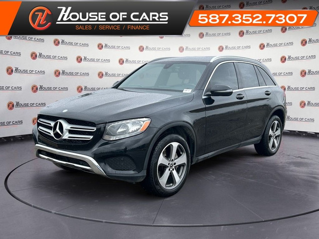 2017 Mercedes-Benz GLC 4MATIC / GLC 300 / Heated Leather Seats in Cars & Trucks in Calgary