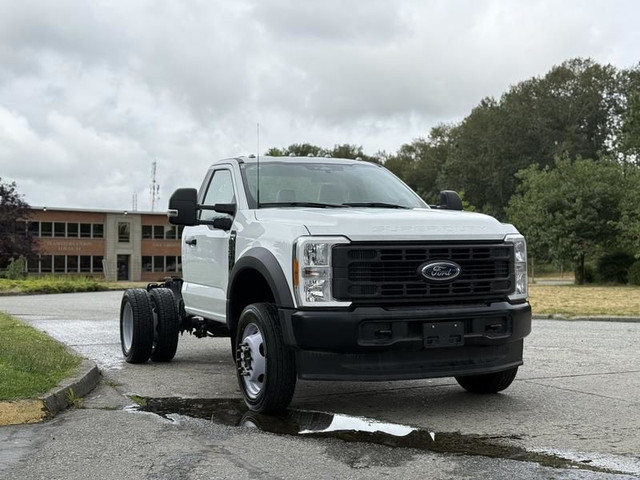 2023 ford F-450 SD Super Duty XL Regular Cab 145wb Cab and Chass in Heavy Equipment in Richmond - Image 2