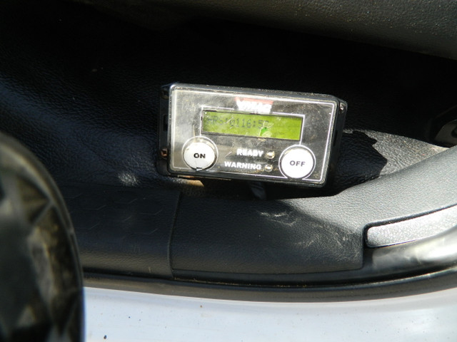 2014 Dodge RAM 3500 4X4 DIESEL / UNDER HOOD V-MAC COMPRESSOR  in Cars & Trucks in Edmonton - Image 2