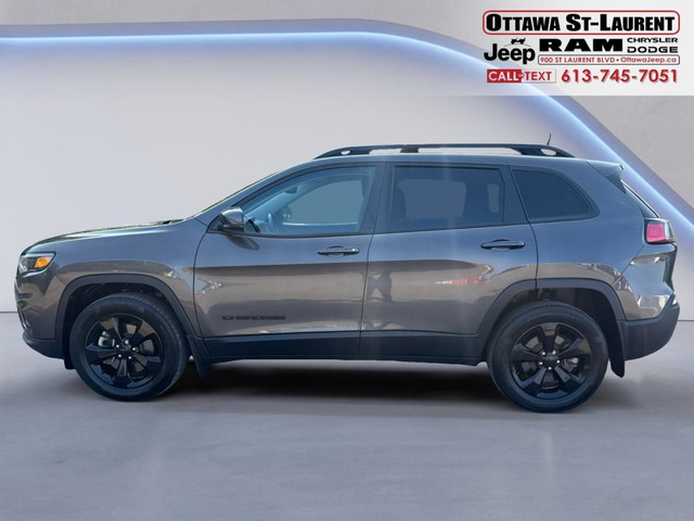 2021 Jeep Cherokee 4x4 Altitude in Cars & Trucks in Ottawa - Image 4
