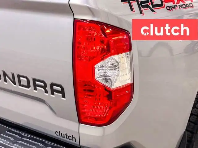 2017 Toyota Tundra SR5 Plus Double Cab 6 1/2 ft 4x4 w/ Nav, Heat in Cars & Trucks in Ottawa - Image 12