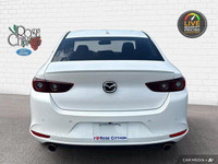 - ACCIDENT FREE - HEATED LEATHER SEATS - HEATED STEERING WHEEL - SUNROOF - NAVIGATION - WIRELESS APP... (image 4)