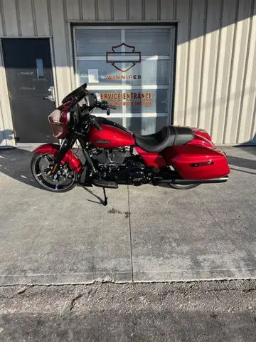 2025 Harley-Davidson FLHX - Street Glide in Sport Touring in Winnipeg - Image 5