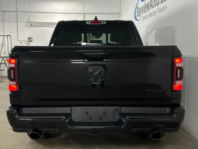 2022 RAM 1500 Sport SPORT/4WD/CREW/22" WHEELS/BLACK/OFF 1 OWN... in Cars & Trucks in Belleville - Image 7