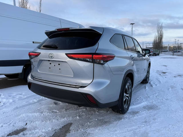 2021 Toyota Highlander XLE AWD | 3M | POWER LIFTGATE | 3RD ROW | in Cars & Trucks in Edmonton - Image 2