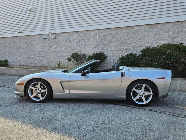 2005 Chevrolet Corvette CONVERTIBLE-AUTOMATIC-HUD-HEATED SEATS in Cars & Trucks in City of Toronto - Image 3