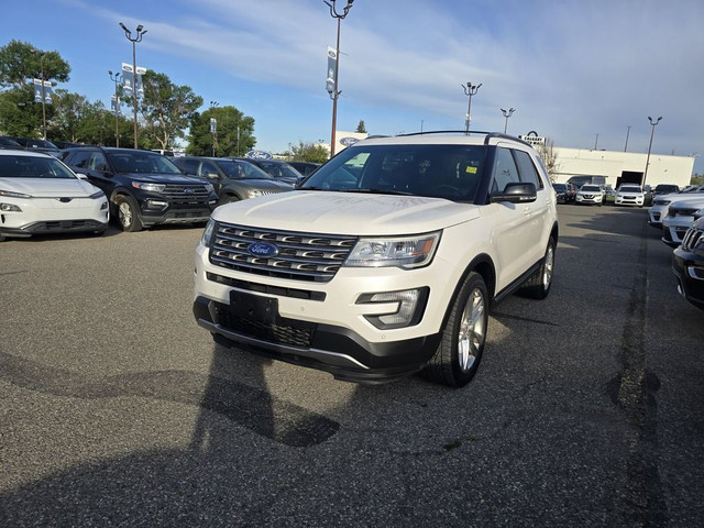 2016 Ford Explorer XLT 202A | MOONROOF | HEATED LEATHER | NAV in Cars & Trucks in Calgary - Image 3
