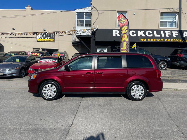 2017 Dodge Grand Caravan CVP/SXT SXT in Cars & Trucks in City of Toronto - Image 2