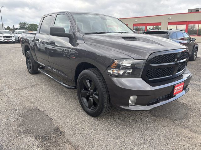 2022 Ram 1500 Classic EXPRESS**CREW**4X4**HEMI**8.4 in Cars & Trucks in Mississauga / Peel Region - Image 3