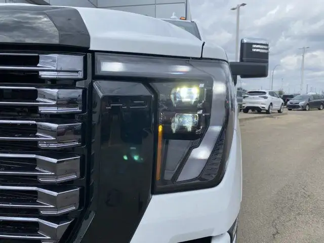 2025 GMC Sierra 3500HD Crew Cab Denali Ultimate in Cars & Trucks in Edmonton - Image 11
