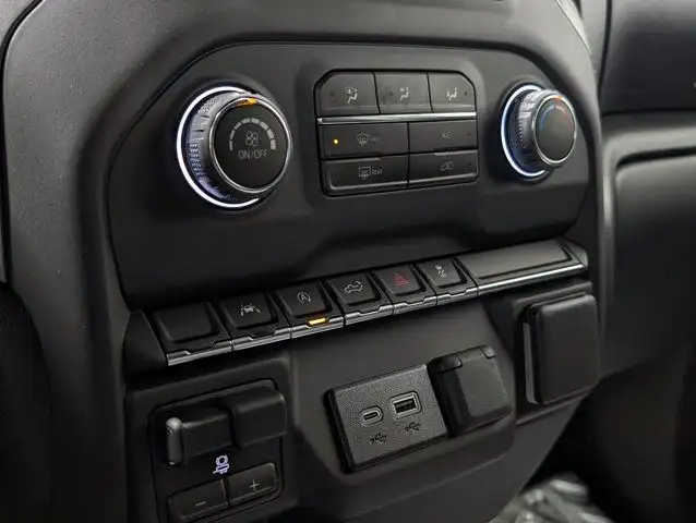 2025 Chevrolet Silverado 1500 Work Truck- Trailering Pkg in Cars & Trucks in Barrie - Image 27